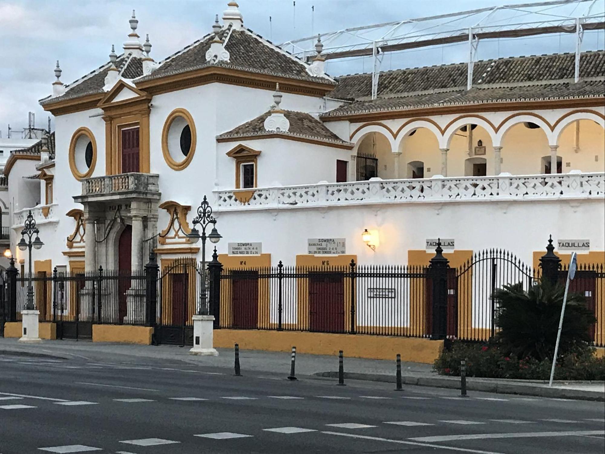 Ad21Sevilla - Suite Екстериор снимка